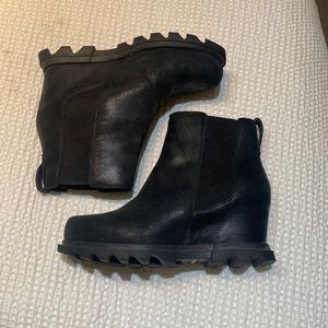 Sorel wedge boots